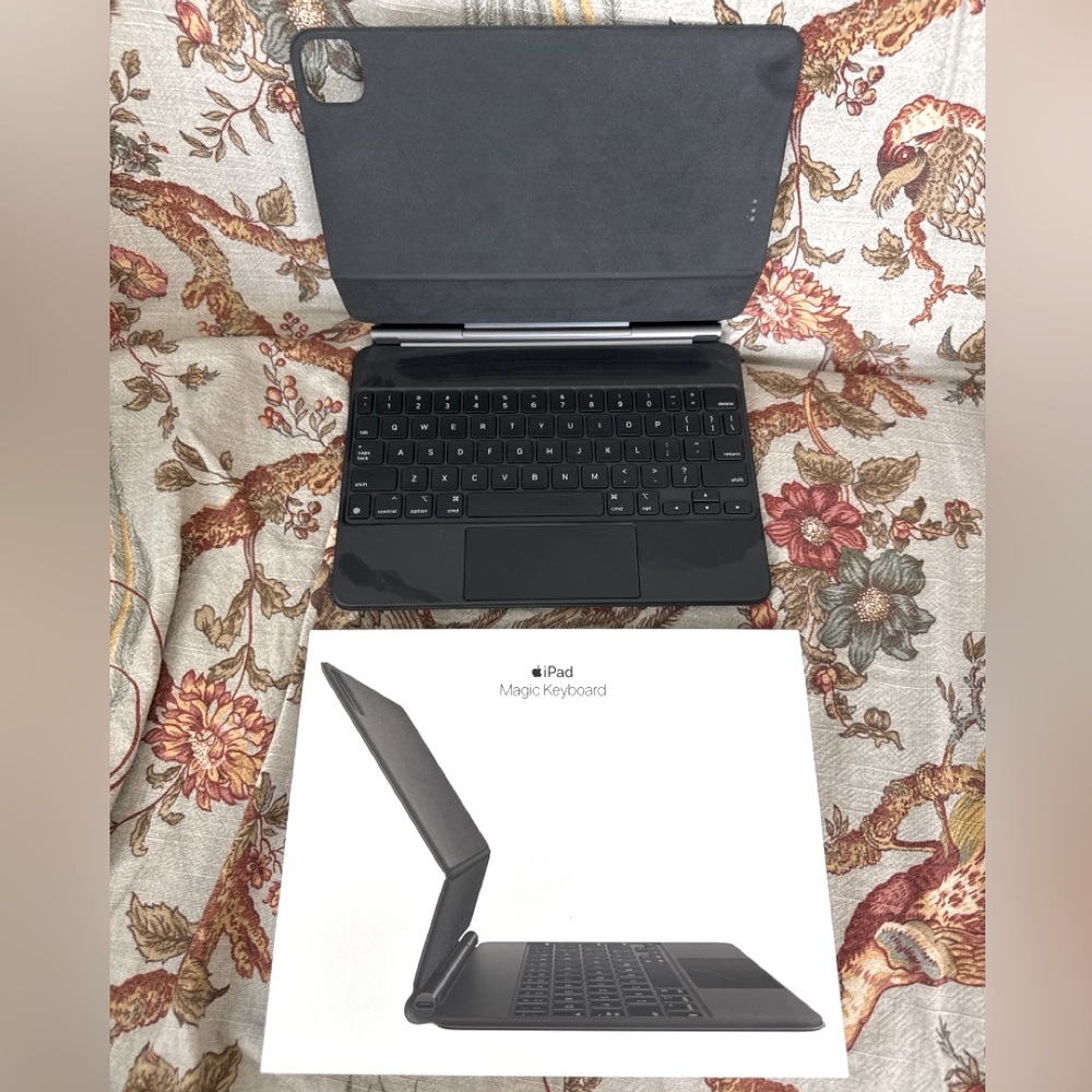 Apple iPad Magic Keyboard Black productivity A2261
